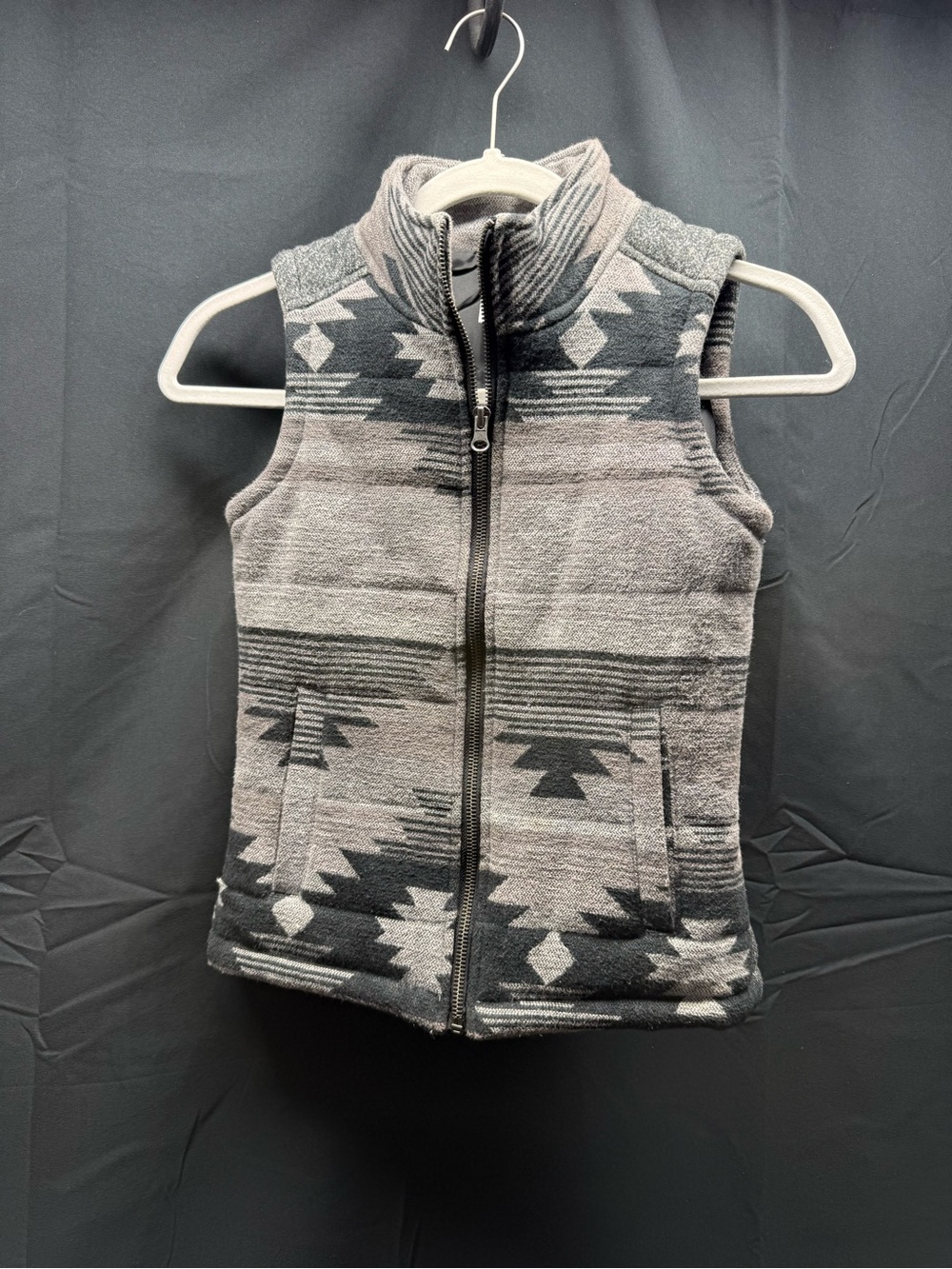 Cruel Girl Gray Aztec-Style Fleece Vest Sz Sm 6/7 (12AX)